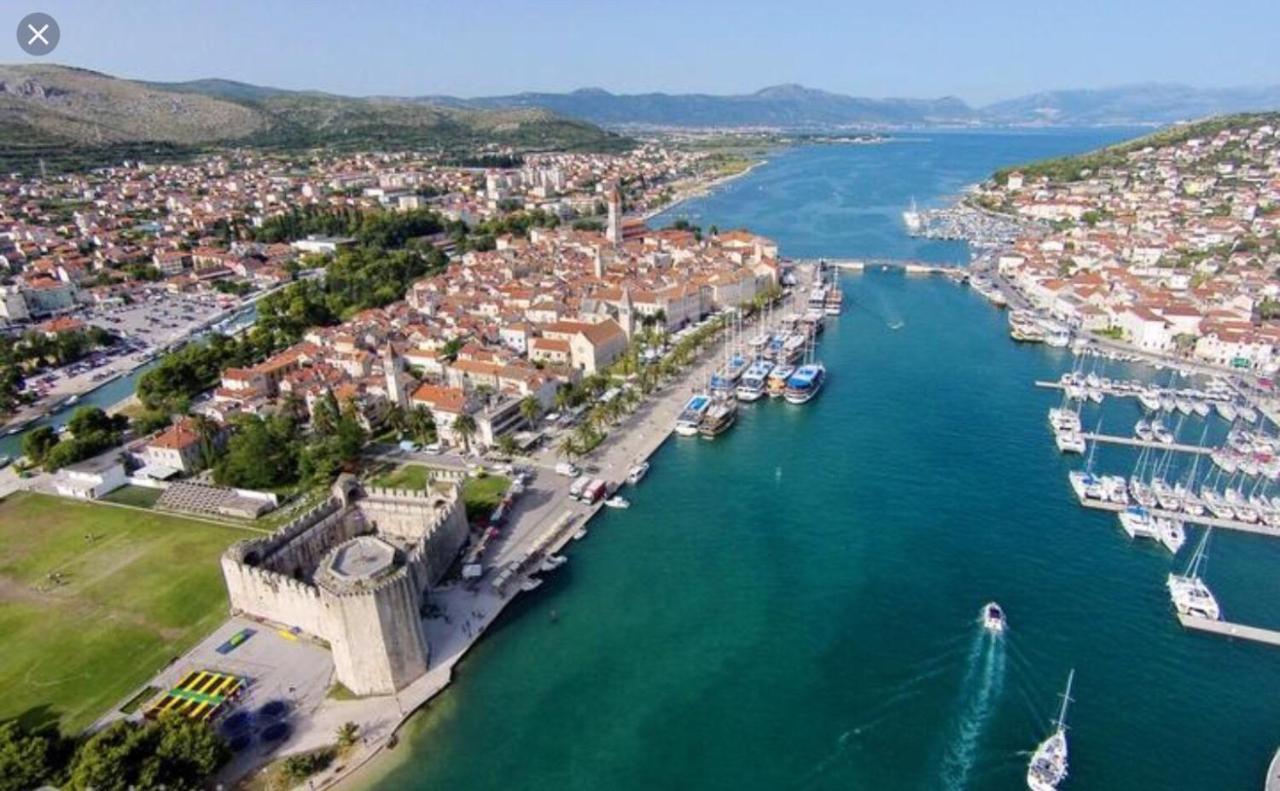 The Old Town View Apartment, 5 Min Walk, Parking Apartment