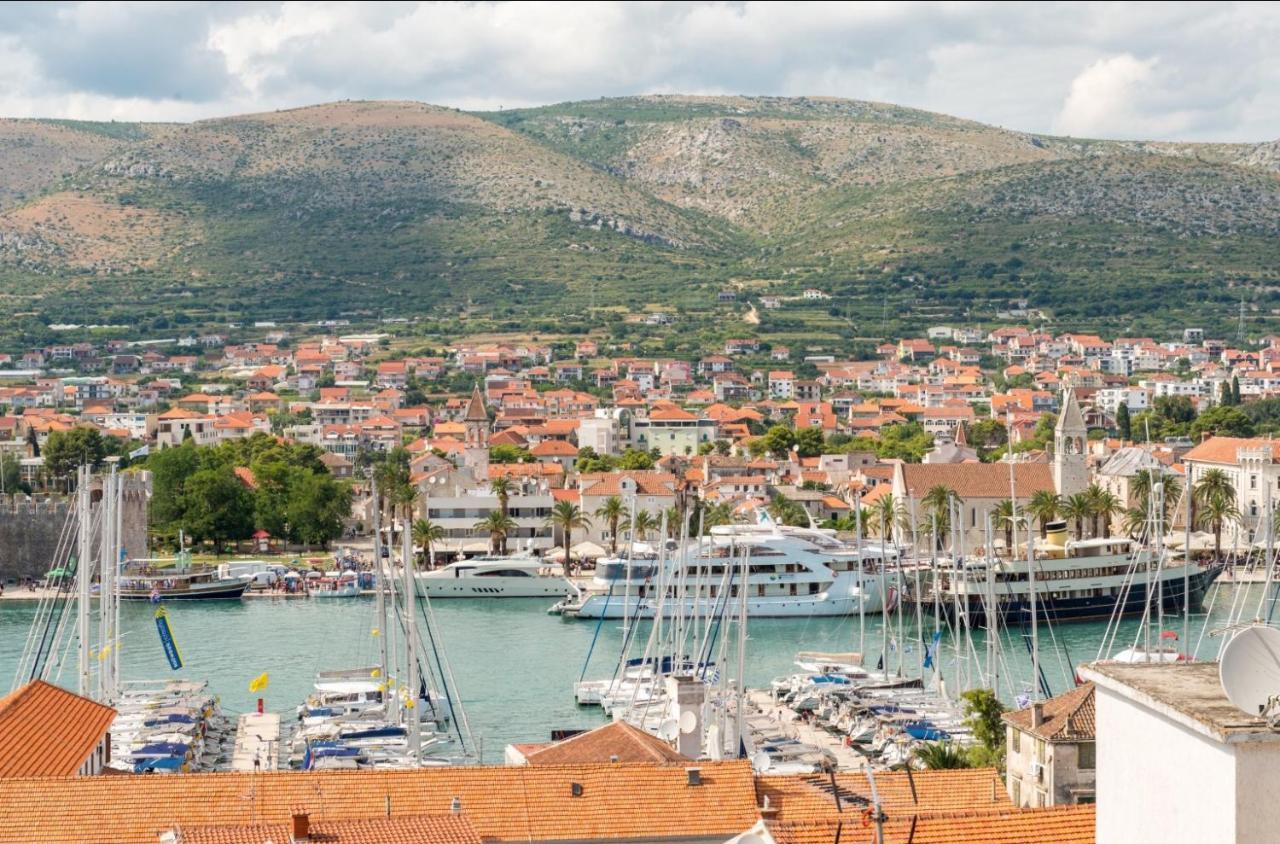 The Old Town View Apartment, 5 Min Walk, Parking * Trogir