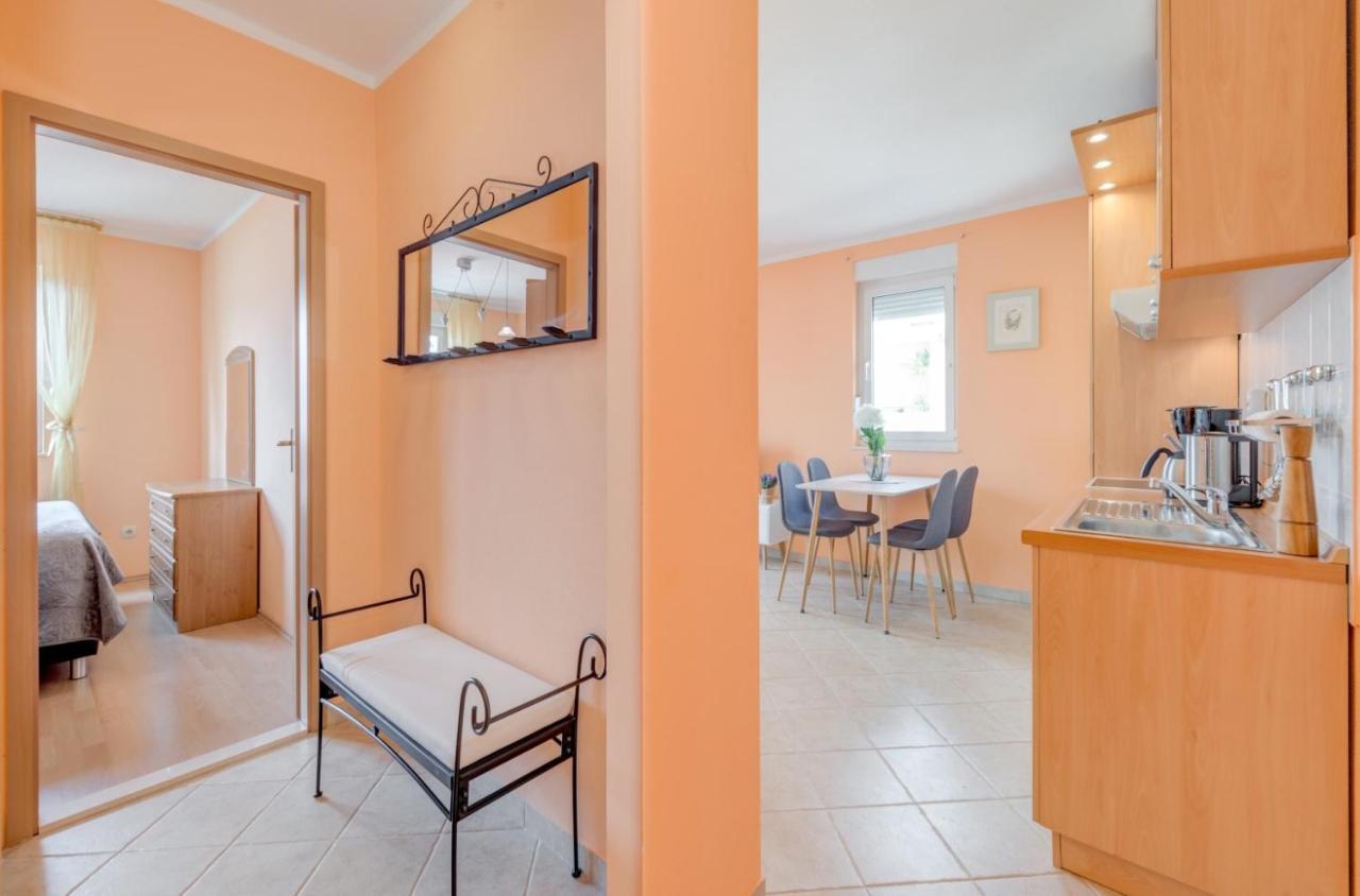 Apartment The Old Town View Apartment, 5 Min Walk, Parking *