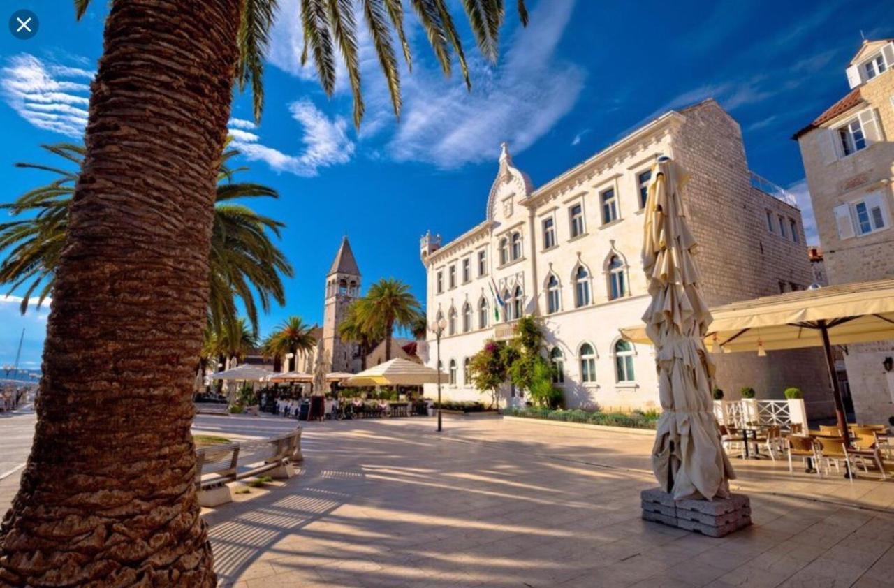 Apartment The Old Town View Apartment, 5 Min Walk, Parking Trogir