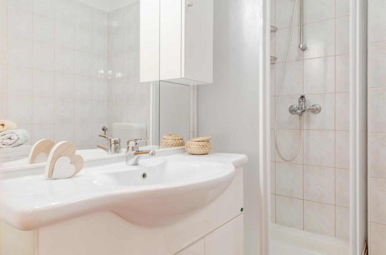 The Old Town View Apartment, 5 Min Walk, Parking * Trogir