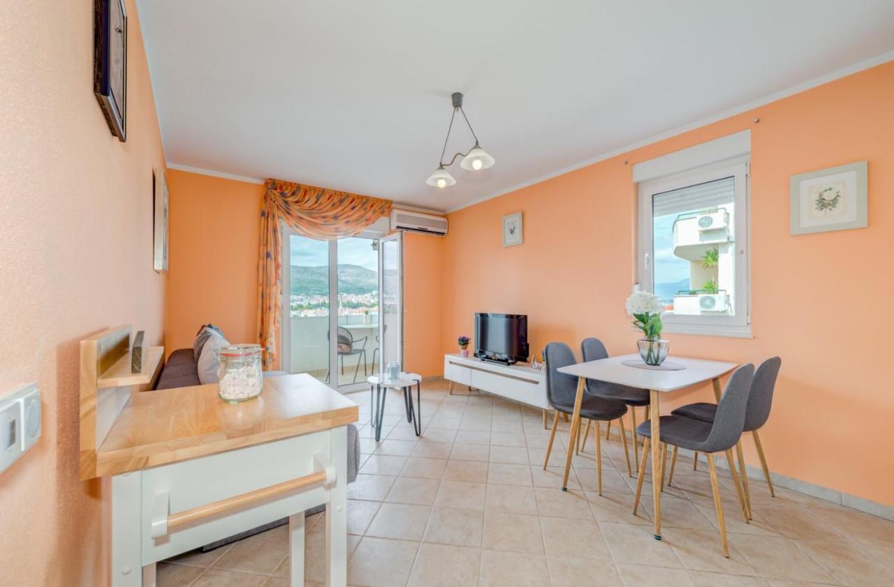 The Old Town View Apartment, 5 Min Walk, Parking