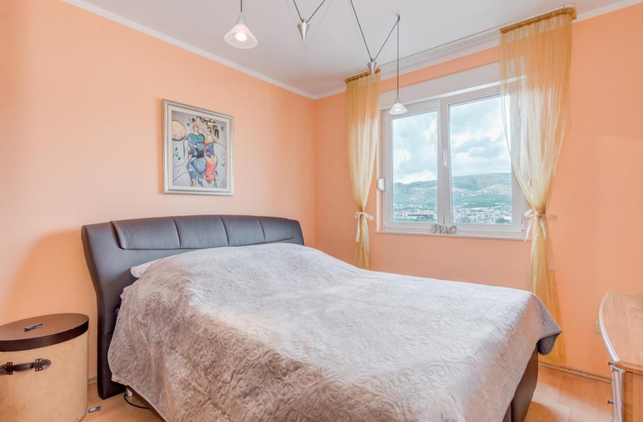 The Old Town View Apartment, 5 Min Walk, Parking Trogir